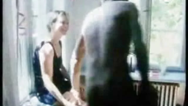 سینه های بزرگ MILF یک دیک بزرگ را می کانال گیف سوپر گیرد