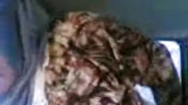استریپرها قبل از جلسات فاک لزبین کار می کنند فيلم سكس تلگرام